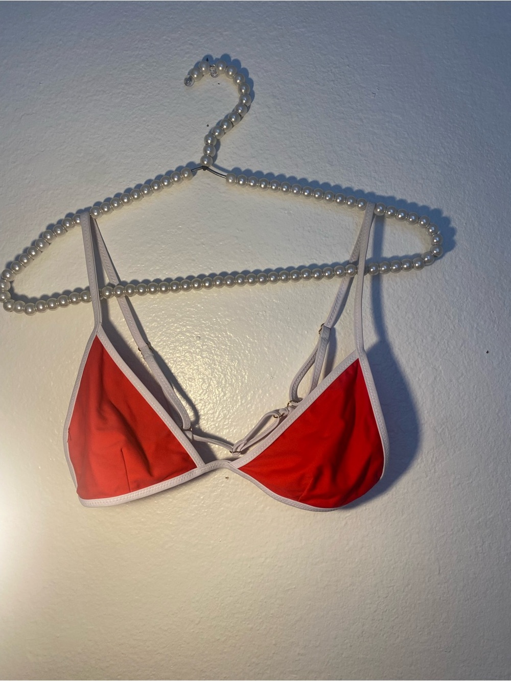 White fox swim women’s size medium red and white bikini top